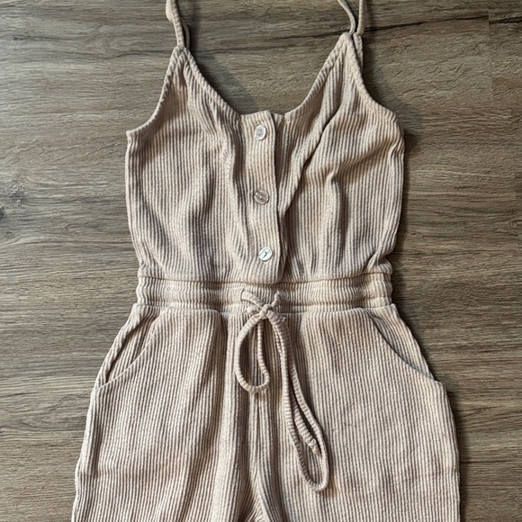 Women's Rue 21 Tan Jumpsuit - Picture 5 of 6